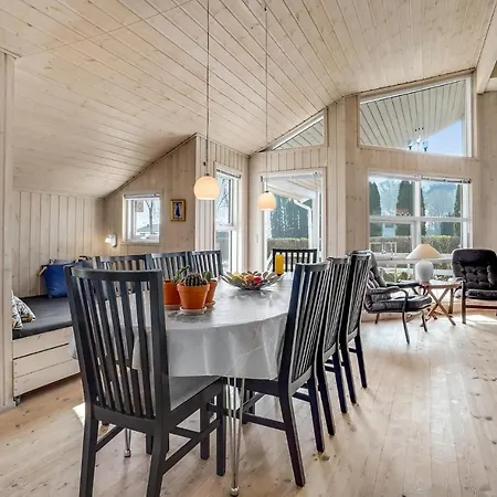 Amazing Home In Hejls With House Sea View Nyaraló *
